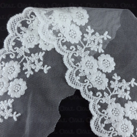 Lace embroidery on tulle 90mm/15y white 3800