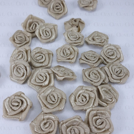 Różyczka Atłasowa 18mm/10 lub 50szt beż  nr: 3830