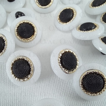 Guzik plastikowy 15mm/10szt  556