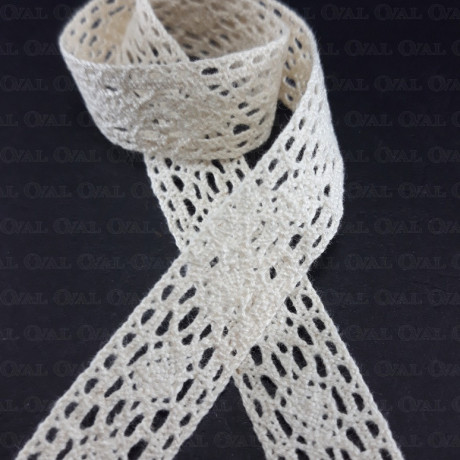 Cotton lace 18mm / 20 yards ecru 3857