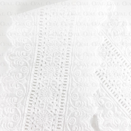 Koronka 105mm/1y  haft angielski 2637