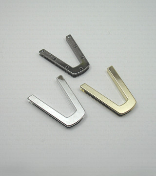 Plastic neckline (horseshoe) for sewing no. 1175