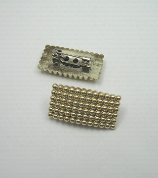 Ozdobna plastikowa broszka nr 1185