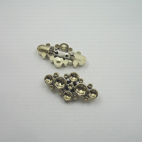 Decorative plastic brooch no. 1190