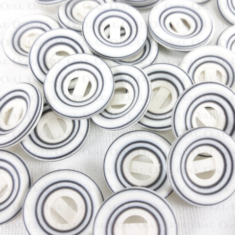 Guzik poliestrowy  18mm /10 lub 144szt  3930