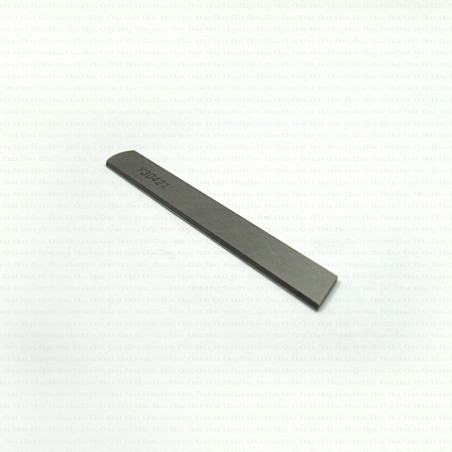 Nóż Overlock Yamato 42305 górny nr 1250