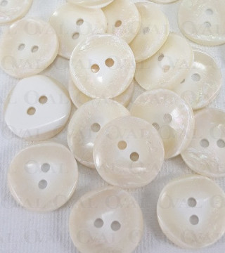 Guzik poliestrowy 15,5mm/144szt  4032