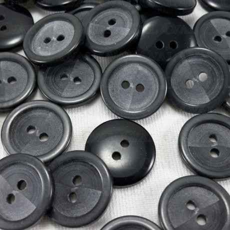 Guzik poliestrowy 17,5mm  4042