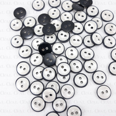 Guzik poliestrowy 11mm/144szt  4043