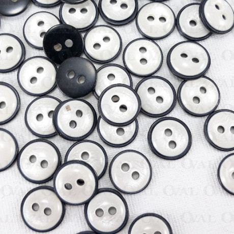 Guzik poliestrowy 11mm/144szt  4043