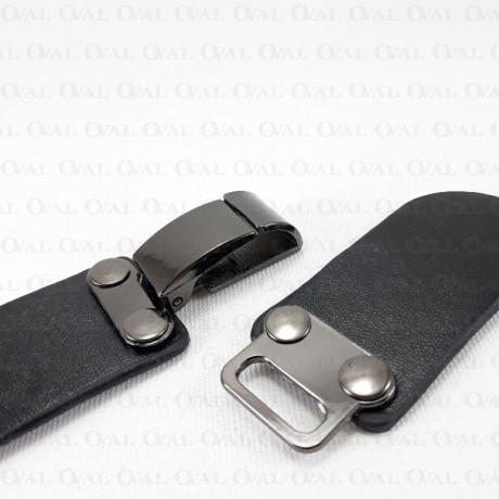 Zapięcie ze skórką 1933