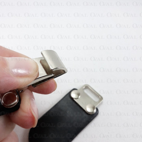 Zapięcie ze  skórki ekologicznej   934