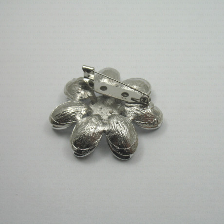 Metal brooch no. 1283