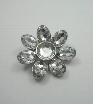 Metal brooch no. 1283