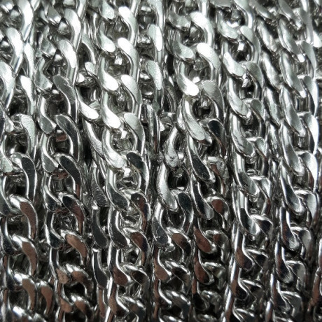 Łańcuch 11,5x7,4mm/30m srebrny  1298