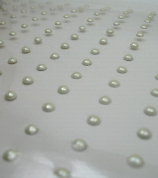 Thermal studs – A4 sheet white pearls 4mm no. 1315