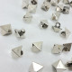 Guzik piramida 8,5 x 8,5mm srebrna 1043