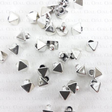 Guzik piramida 8 x 8mm/288 lub 1000szt srebrna  4157