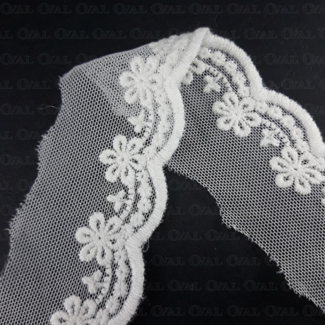 Lace embroidery on tulle 45mm/19.5 Y white 4777