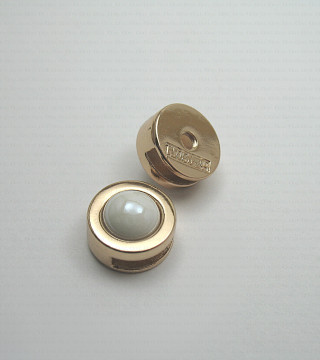 Gold grommet no. 994