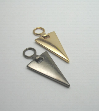 Decorative tag no. 1027