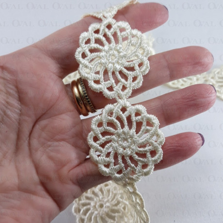 Lace 35mm /1y ecru 3453