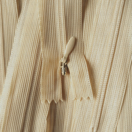 Concealed zips c180 various lengths 4875