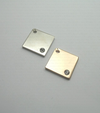 Metal tag with rhinestone no. 1376