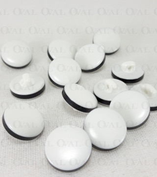 Polyester button 15mm /10 or 144 no. 682