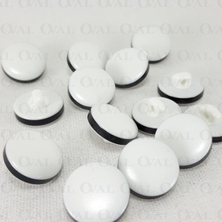 Polyester button 15mm /10 or 144 no. 682