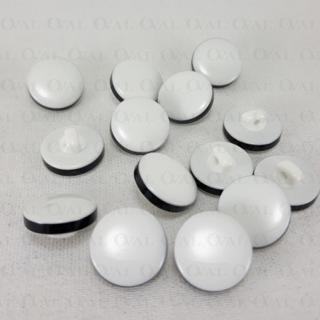 Polyester button 15mm /10 or 144 no. 682