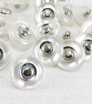 Plastic button 17.5mm / 10 or 100 pcs no. 692