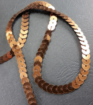 cekiny na taśmie ,kolor miedziany 213