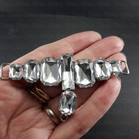 Ozdobny łacznik z kamieniami 1774