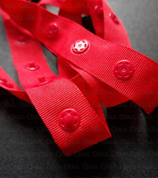 Zatrzaski na taśmie granat 1m nr 1819