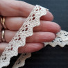 Koronka bawełniana ząbek O 16mm / 25m  naturalny 5024