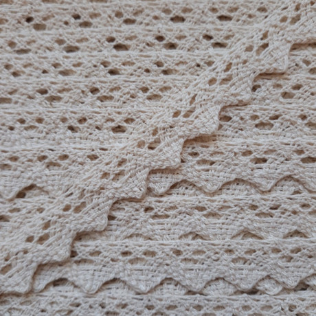 Koronka bawełniana ząbek O 16mm / 25m  naturalny 5024