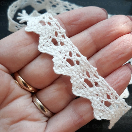 Koronka bawełniana ząbek O 16mm / 25m  śmietana 5025