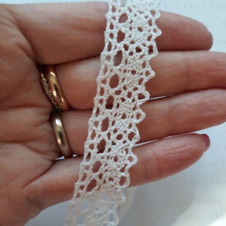 Koronka bawełniana O  18mm /25m śmietana 5027