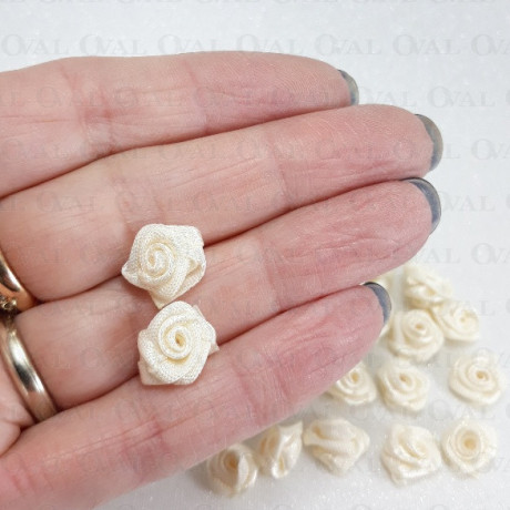 Różyczka Atłasowa 10mm/10, 50 lub 200szt ecru  234