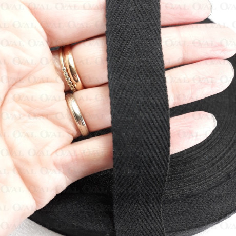 Taśma bawełniana jodełka 20mm / 50m  czarna 5085