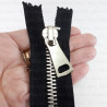 Metal zips *8 closed-end 20–30 cm no. 2156