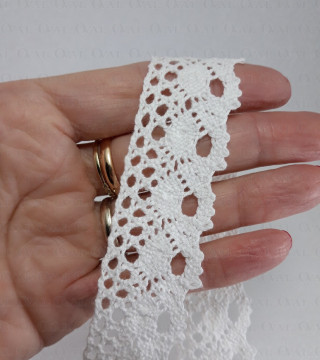 Cotton lace 25mm/1 or 20 yards 1983