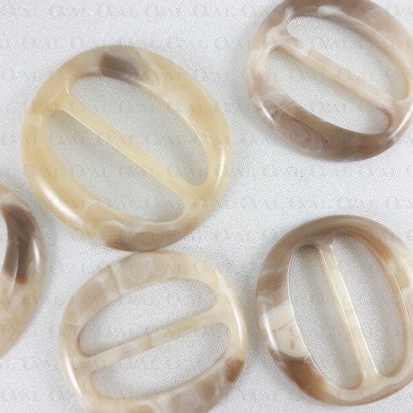 Klamerka plastikowa 30, 40mm beż 2400