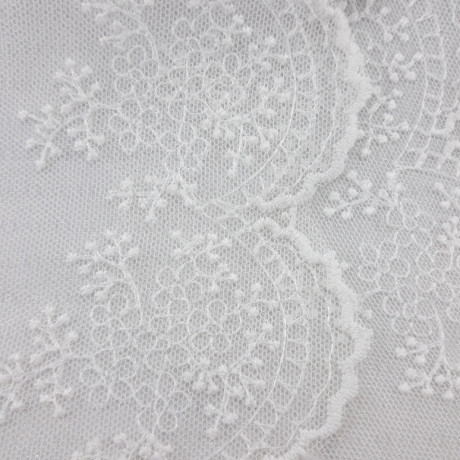 Lace embroidery on tulle 90mm/20y ecru 3995