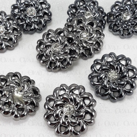 Plastic button 18mm, 24mm no. 582