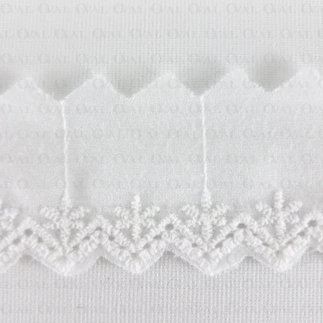 Koronka 32mm/1y  haft angielski 1982