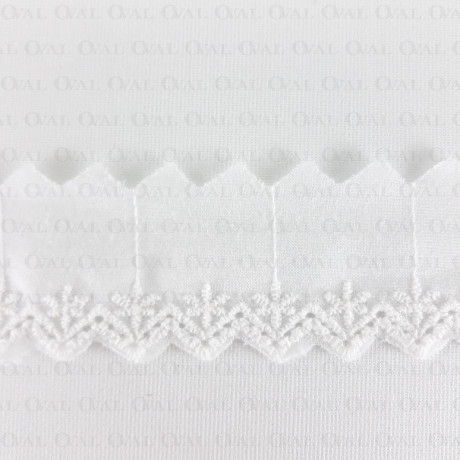 Koronka 32mm/1y  haft angielski 1982