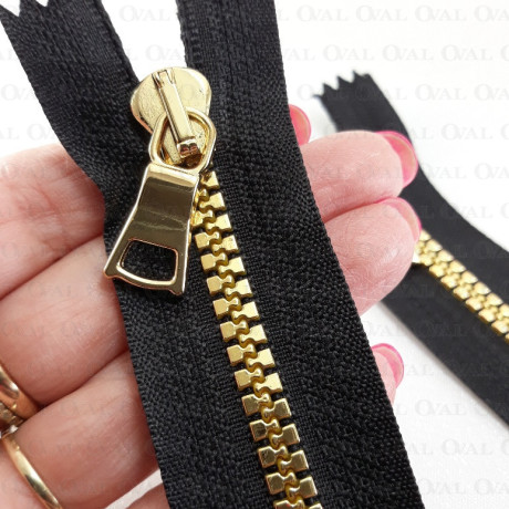 Zamki16cm plastikowe 2981