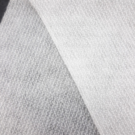 Flizelina przeszywana nitką z klejem biała 5330